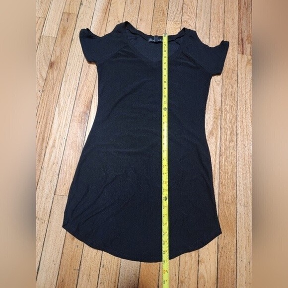 𝅺WOMEN'S Large Black Short Sleeve Cold Shoulder Dress - Picture 8 of 12